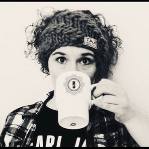 Meet your Posher, Dione